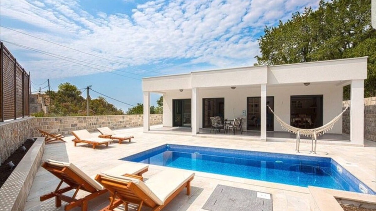 Lapcici Villa | Our villa is located 8 km from budva in very peaceful village