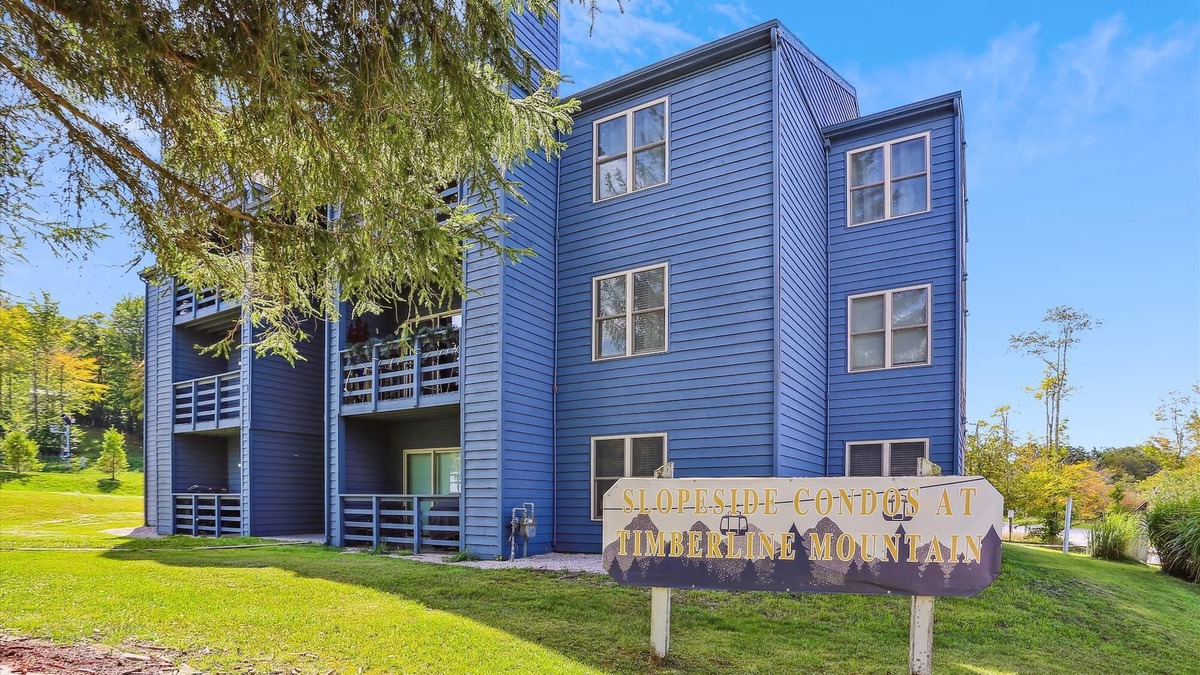 Timberline Condo | Out the door and on the slopes. Amazing condo at Timberline Mountain!