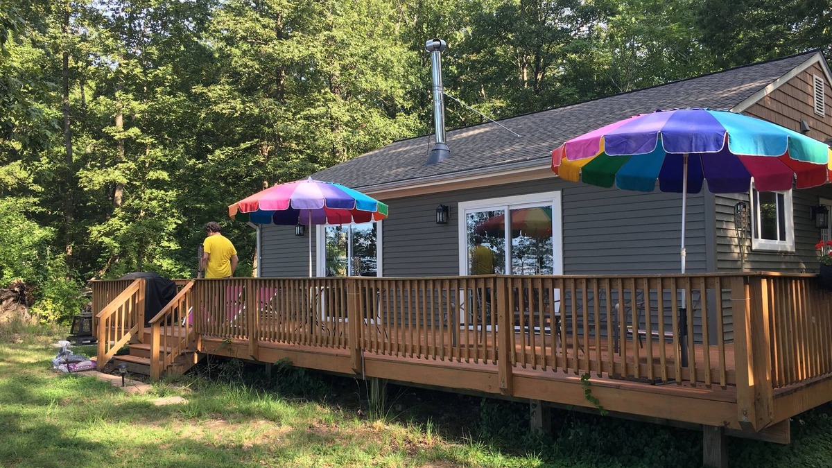James Monroe House | Out where the blacktop ends: Rent our 2BR country lover's retreat.