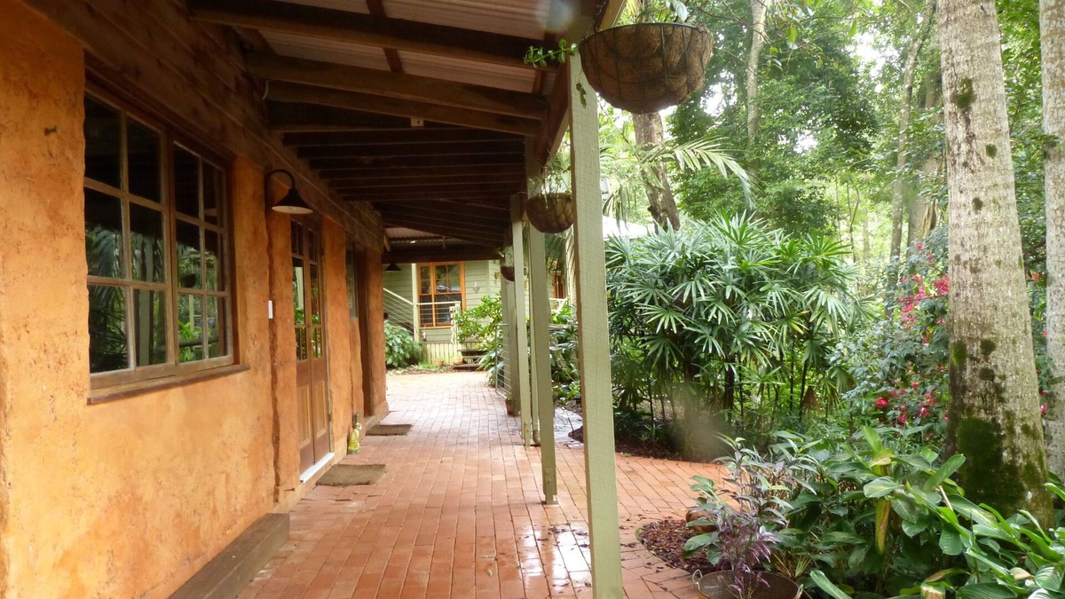 Eerwah Vale House | Outback magic in the Hinterland!