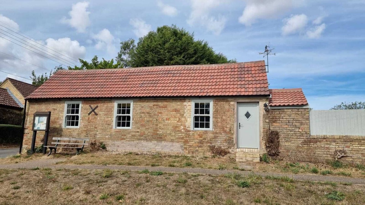 Holywell Cottage | Outbuilding with views of river, St Ives, Cambridgeshire