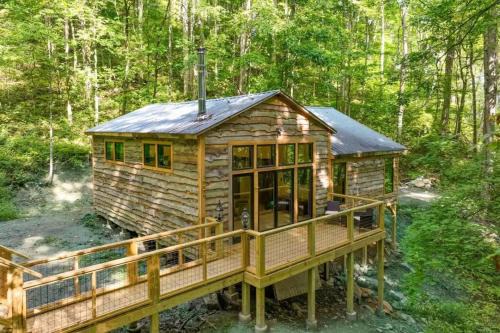 Hot Springs House | Outdoor Enthusiast's Dream Cabin Hiking & Rafting