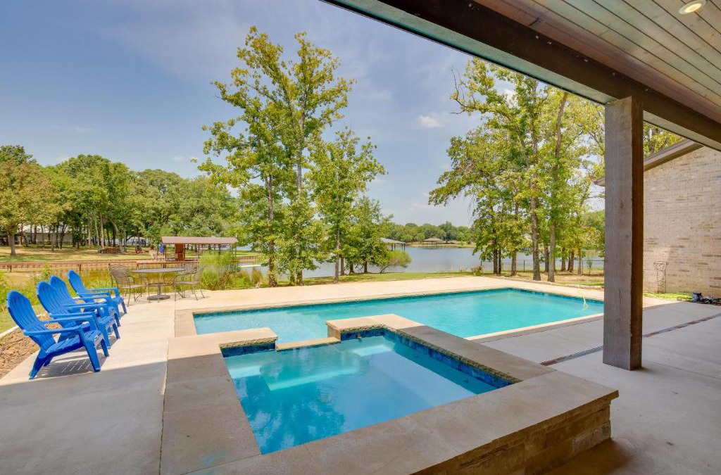 Malakoff House | Outdoor Oasis Family Malakoff Gem on Cedar Creek!