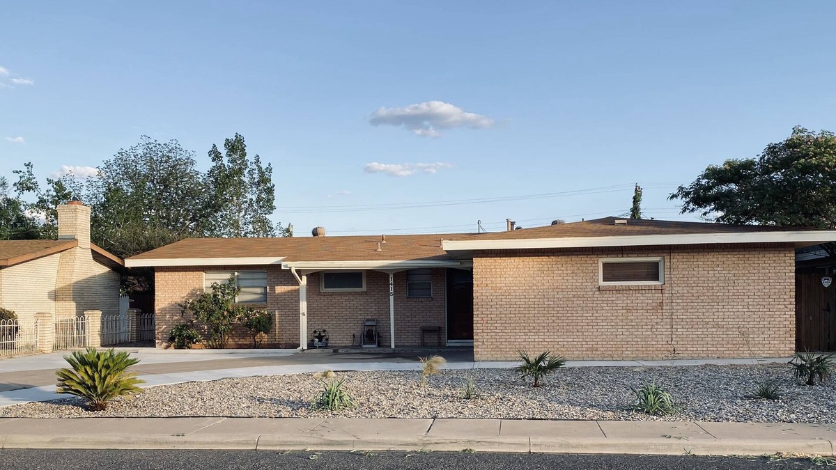 Odessa House | Outdoor Patio, BBQ pit and relaxation