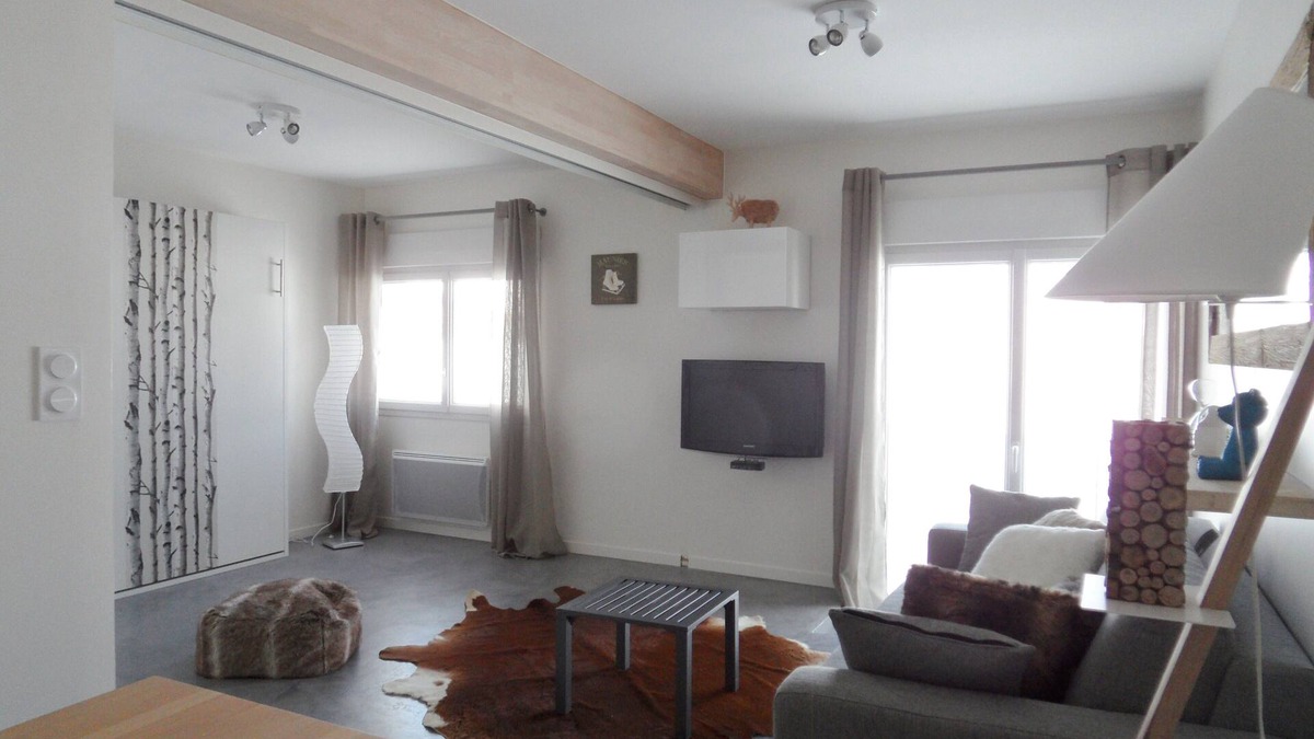 Paroisse des Monts de Bienne Apartment | OUTDOOR TERRACE APARTMENT at the foot of the ski slopes, snowshoeing, sledding