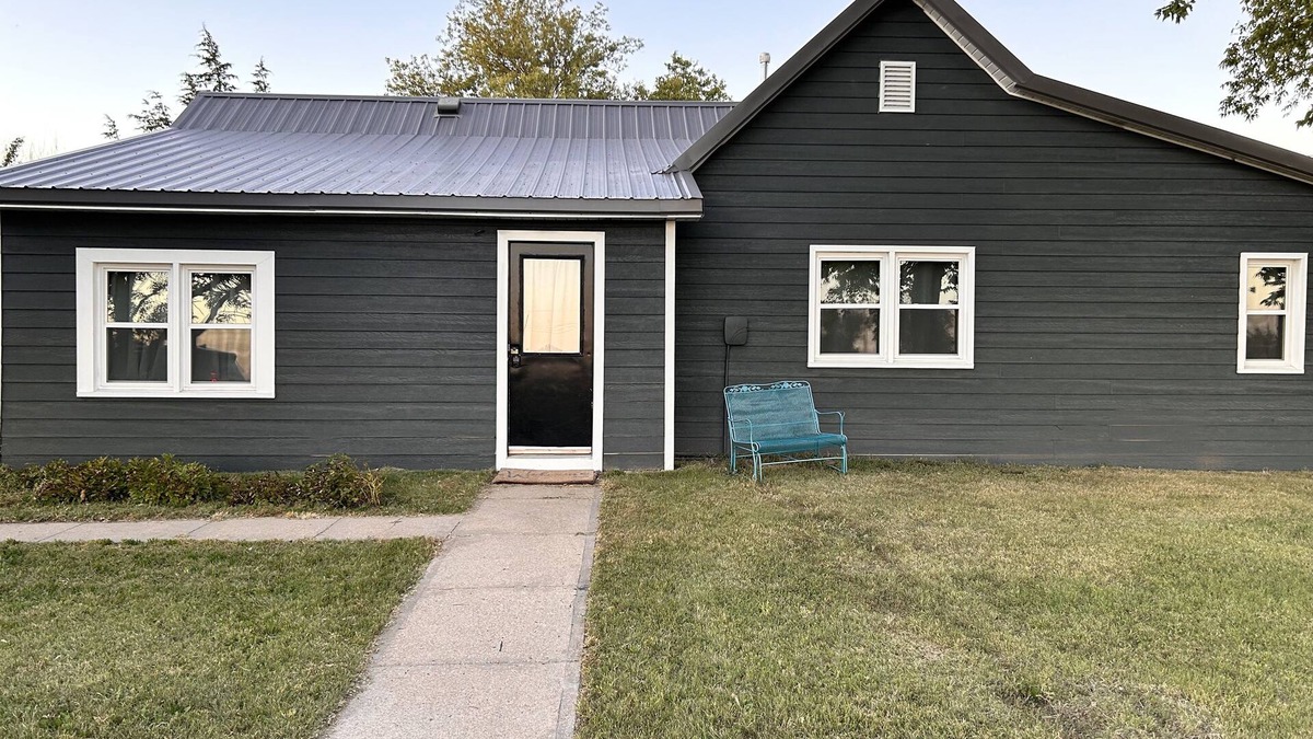 Cedar House | Outdoorsman's Paradise Sleeps 9 in Cedar