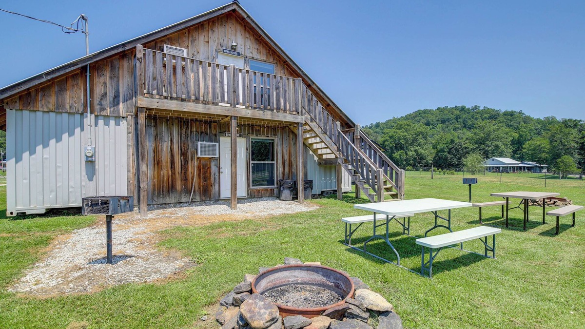 Winona Apartment | Outdoorsy Huntsville Escape - ATV Authorized Route