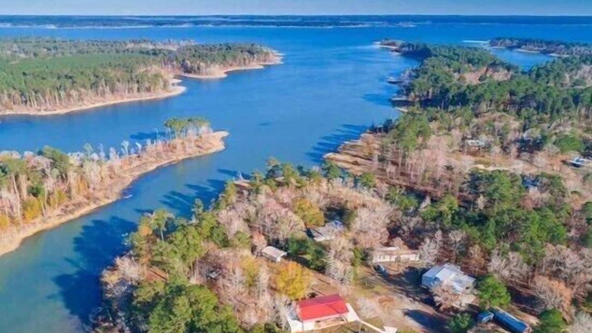 Broaddus House | Outer Banks at Lake Sam Rayburn