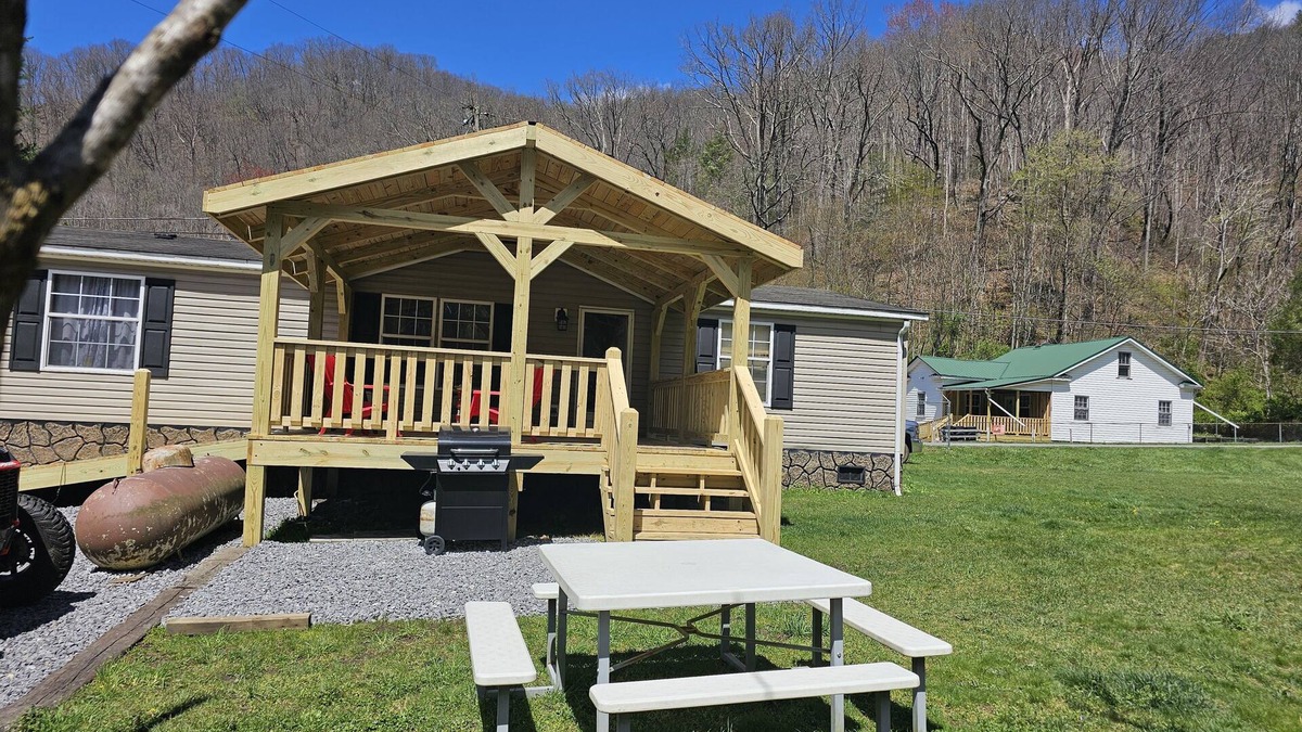 Northfork House | Outlaw House2 "Jake's place "