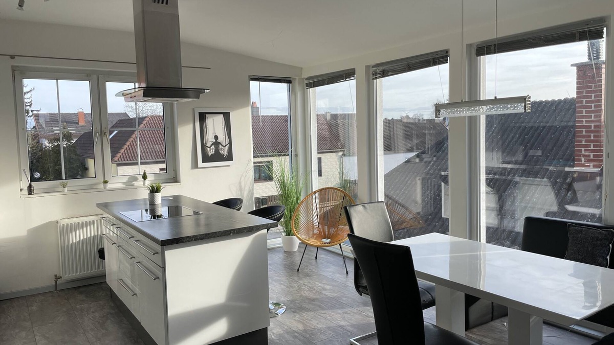 Parndorf Apartment | Outletcenter apartment with pool & terrace