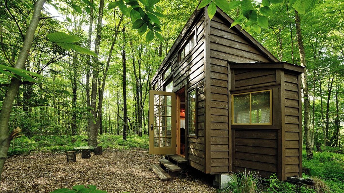 Woodridge RV Rental | Outlier Inn Tiny House 3 on Farm Upstate Catskills