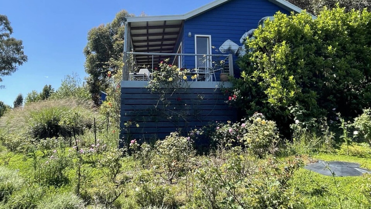 Tarrawarra Cottage | Outlook Hill Garden Estate-Moderne Cabine