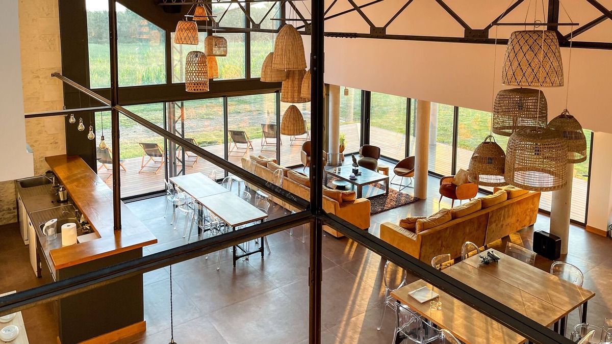 Reaux House | OUTSTANDING GITE - 500 m2 - 12 BEDROOMS - SLEEPS 27
