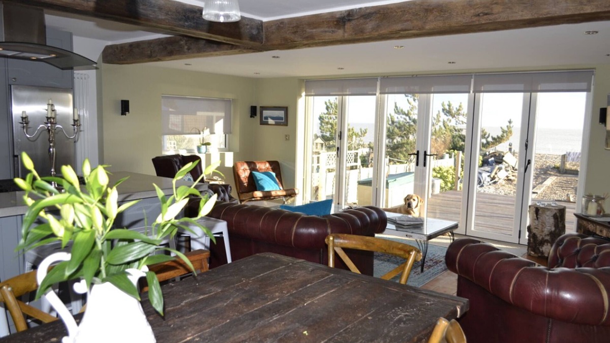 Pevensey House | Outstanding luxury beachfront holiday experience with hot tub
