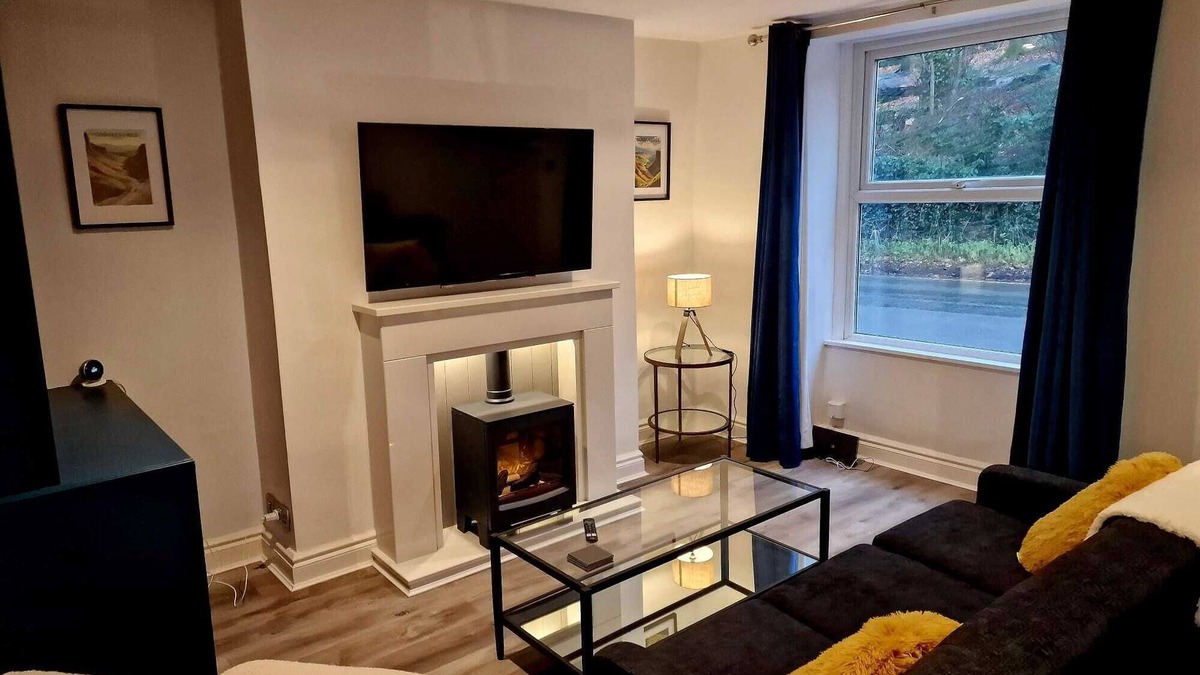 New Mills House | Over Torrs Cottage New Mills