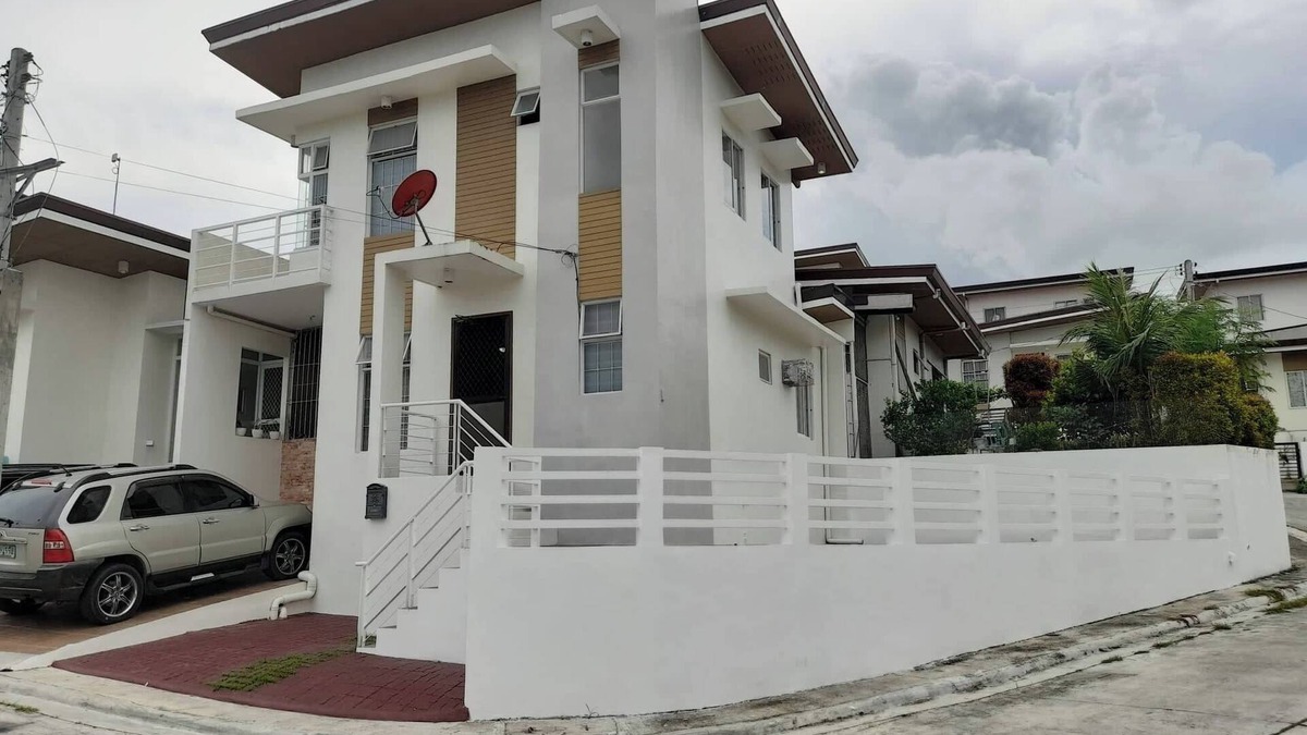 Minglanilla House | Overlooking Fully furnished house for rent!