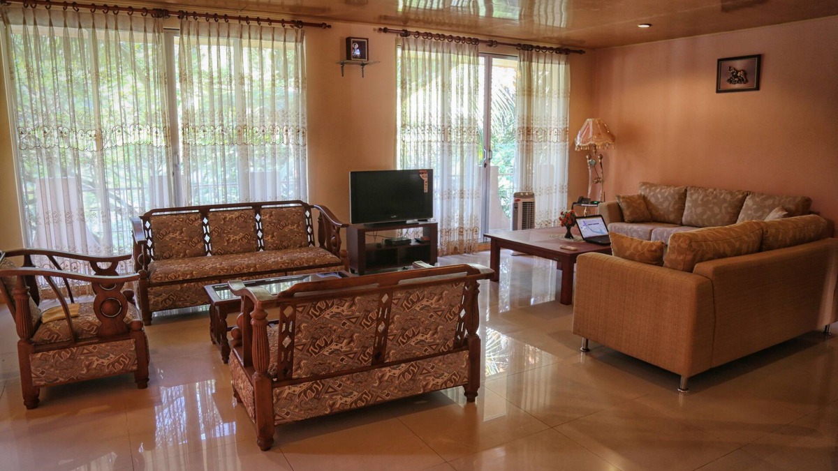 Gomagoda House | Overlooking Mahaweli Rever ideal for nature lovers who wish to. Stay calm area.