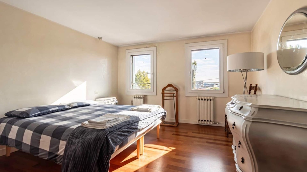 Oriago Apartment | Overlooking the Brenta - bright apartment in Oriago