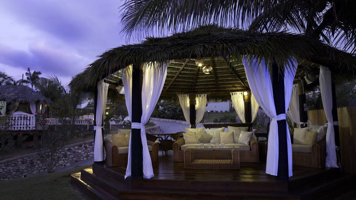 Salt Gut Villa | Overlooking the Caribbean Sea with private beach access