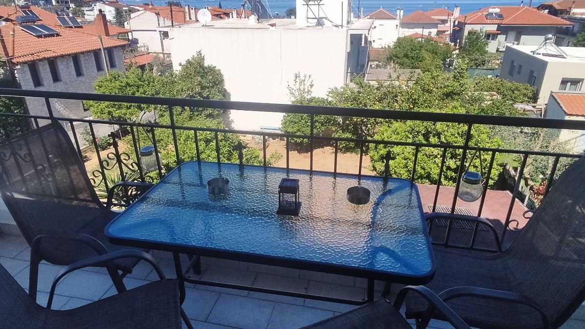Nea Fokaia Apartment | Overlooking the tower
