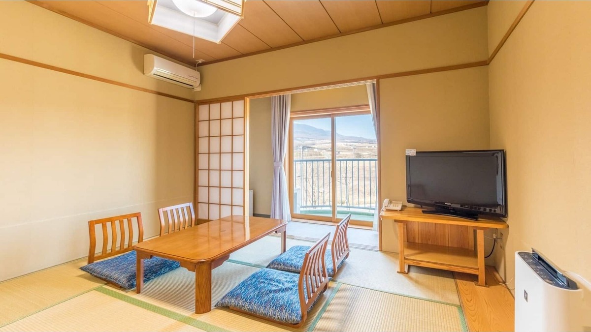 Nobeyama Hotel | Overlooking Yatsugatake enjoying the starry sky /Minamisaku-gun Nagano