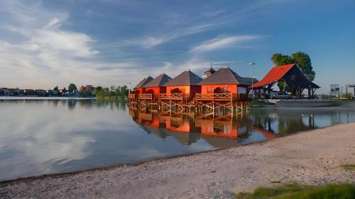 Senec Apartment | Overwater cottage - Slovak Tahiti, Senec