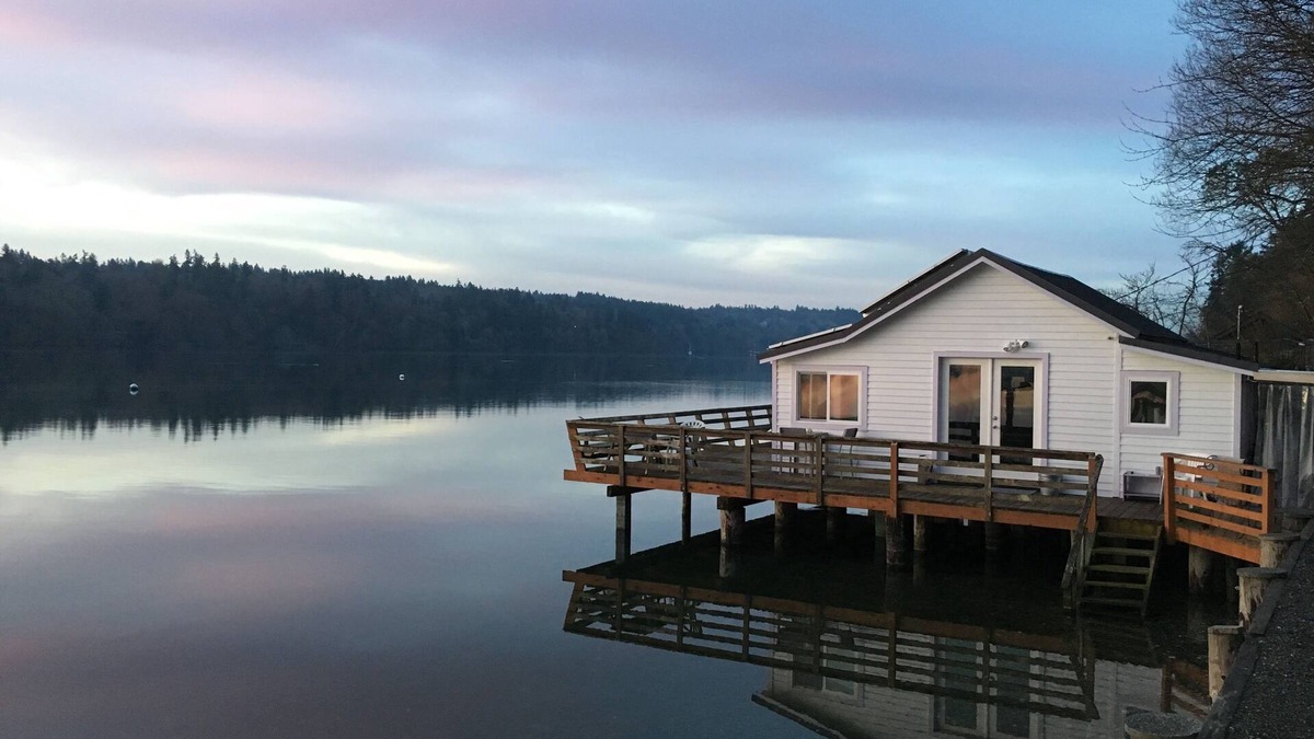 Vashon Island House | Overwater Eco Cottage on Vashon Island