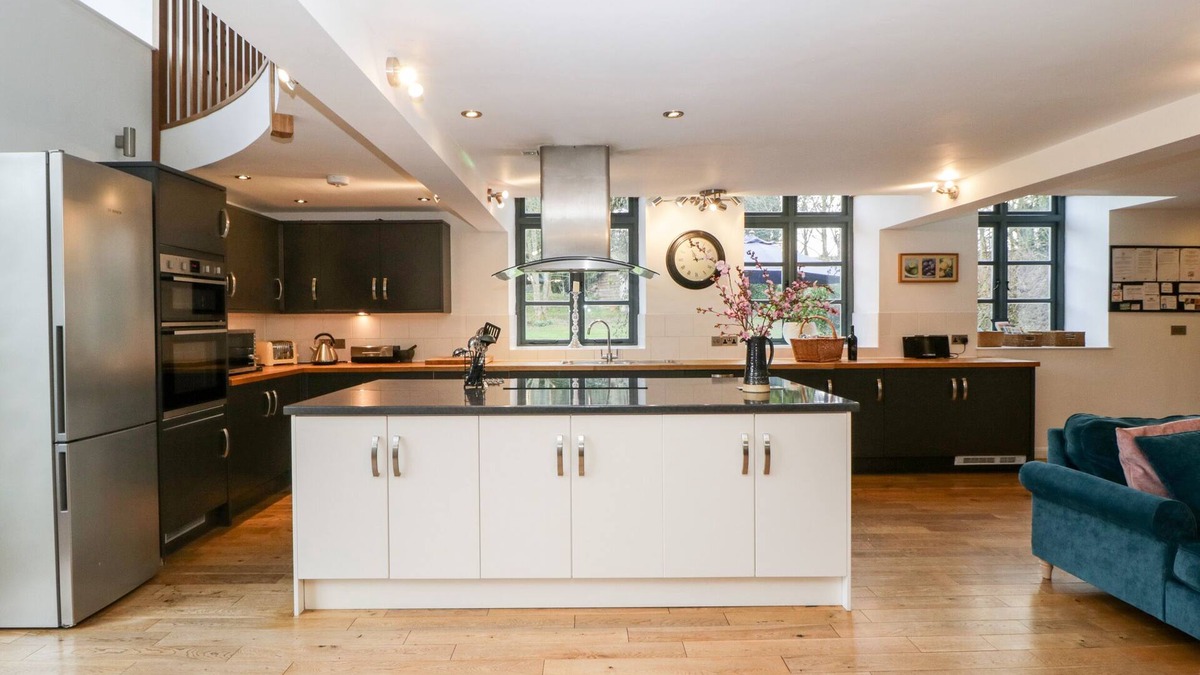 Little Cowarne Cottage | Owl Barn