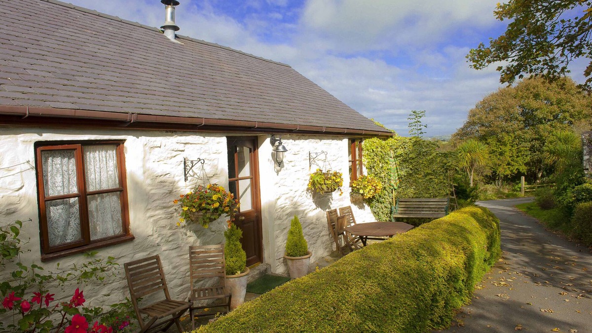 Llanerchymedd House | Owl Cottage - Two Bedroom House, Sleeps 4