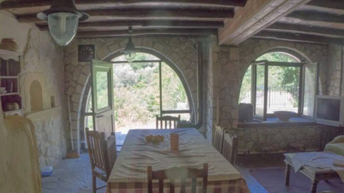 Kakopetros House | Owl House on the way to Southern Crete