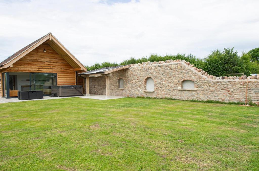 Wedmore House | Owl Lodge