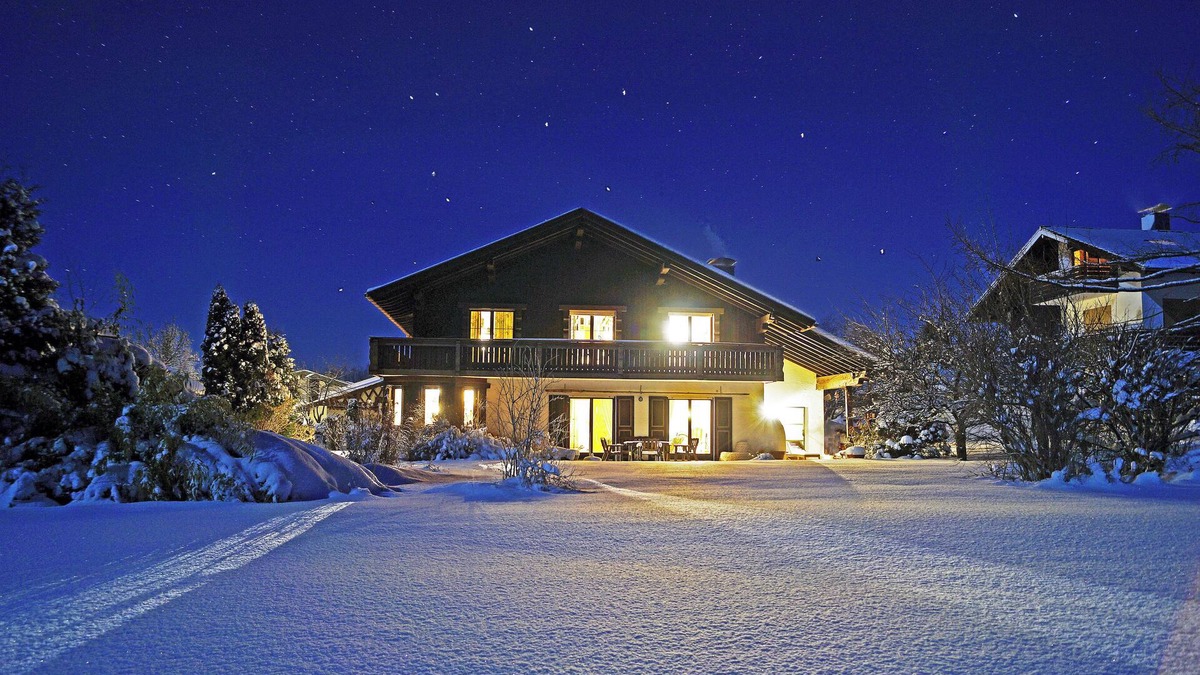 Bergen House | Own cottage near Chiemsee with view of the alps
