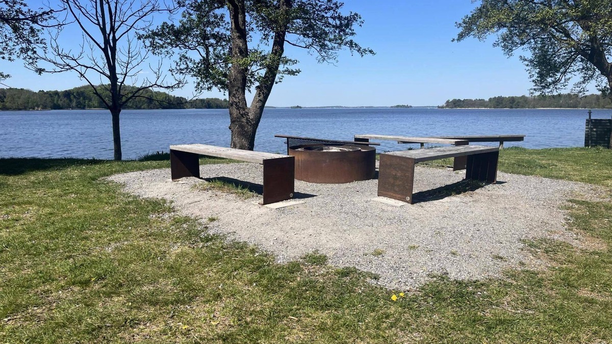 Eskilstuna Cottage | OWN HOUSE, CLOSE TO WORK ESKILSTUNA STRÄNGNÄS, 1H STOCKHOLM, PARKING, WIFI, LAUNDRY