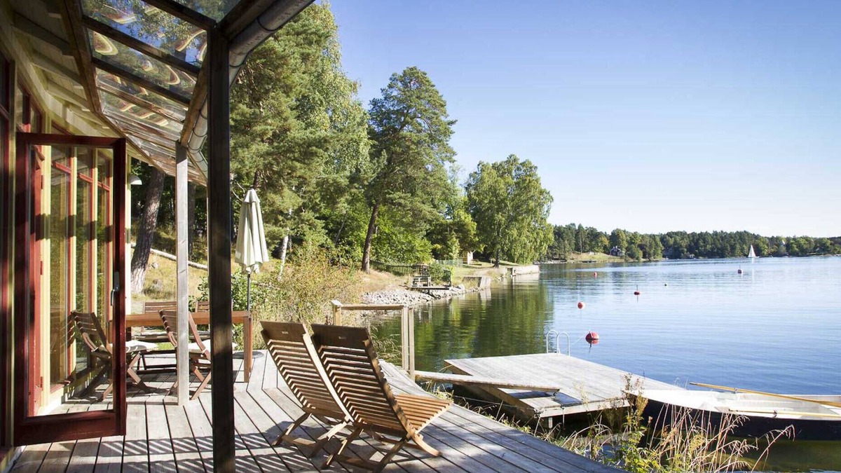 Boo House | Own jetty by the sea, 18 km to Stockholm city