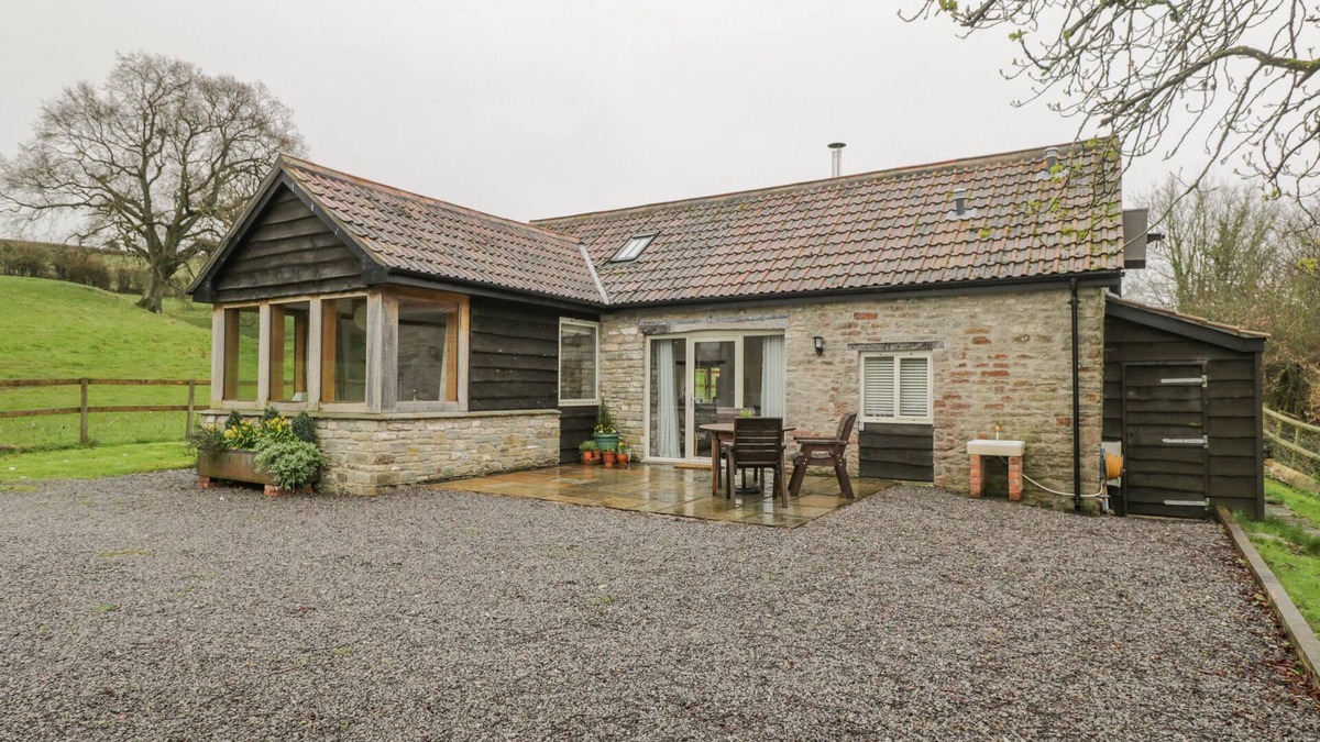 Compton Martin Cottage | OXBARTON, family friendly, with open fire in Nempnett Thrubwell