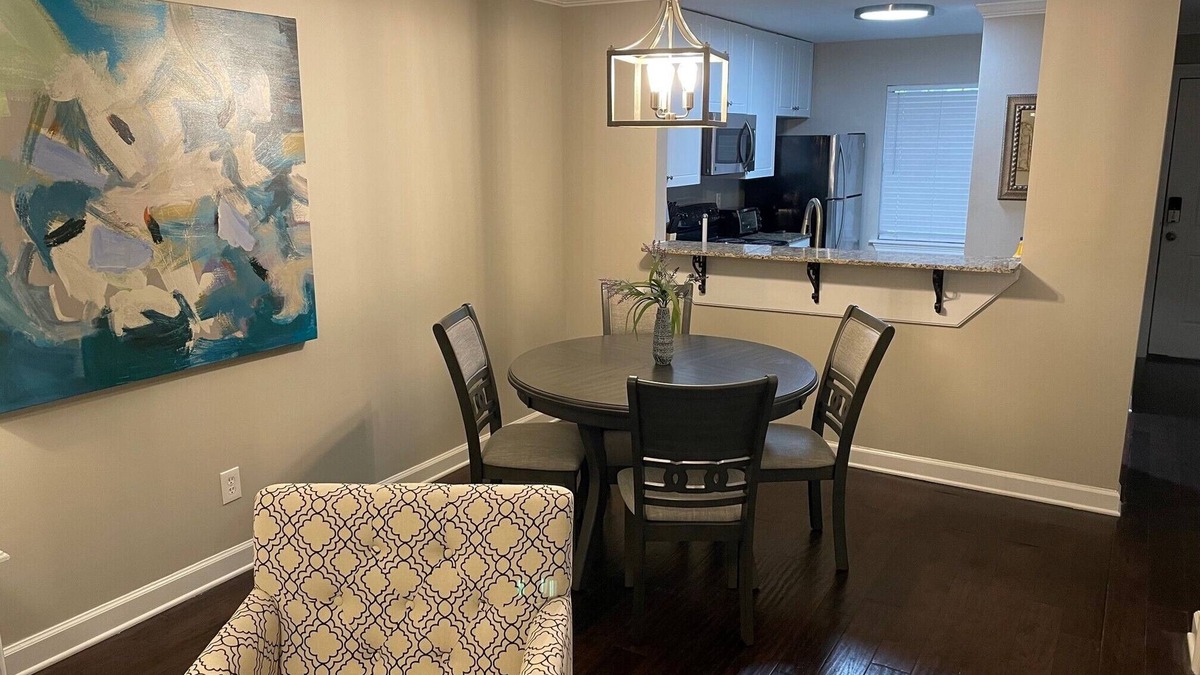Oxford Condo | Oxford Ole Miss Condo Walking Distance To Pool, Gym, Campus And Square!