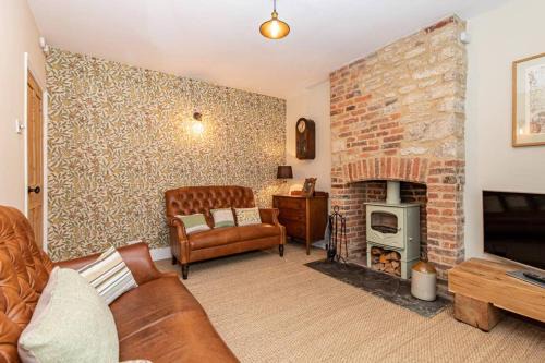 Woodstock House | Oxfordshire Living - The Bowler Hat Cottage - Woodstock
