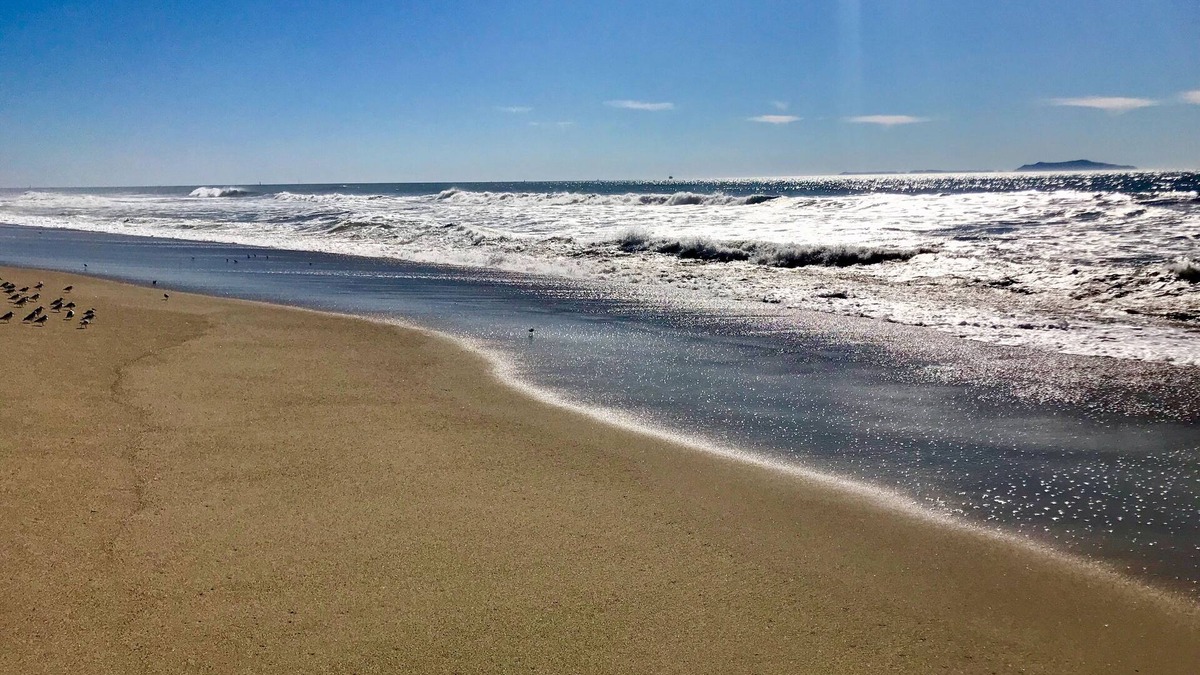 Oxnard Shores House | Oxnard Beach house two lots from sand!