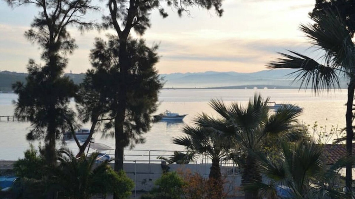 Mithatpasa Apartment | Oya Apartments Cunda nGarden Apartment by the Sea D.4nn