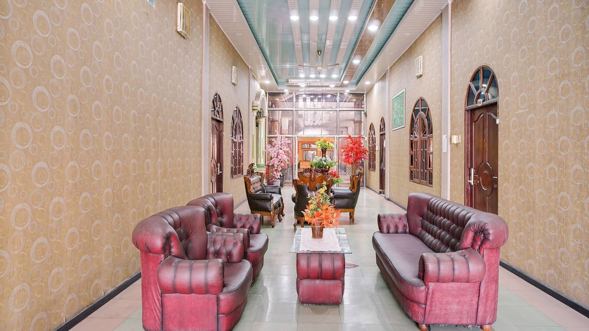 Tanjung Balai Hotel | OYO 1140 Hotel Tresya Tanjung Balai