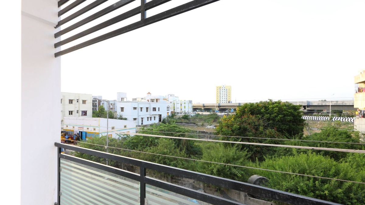 Madipakkam Hotel | OYO 14707 Micasa