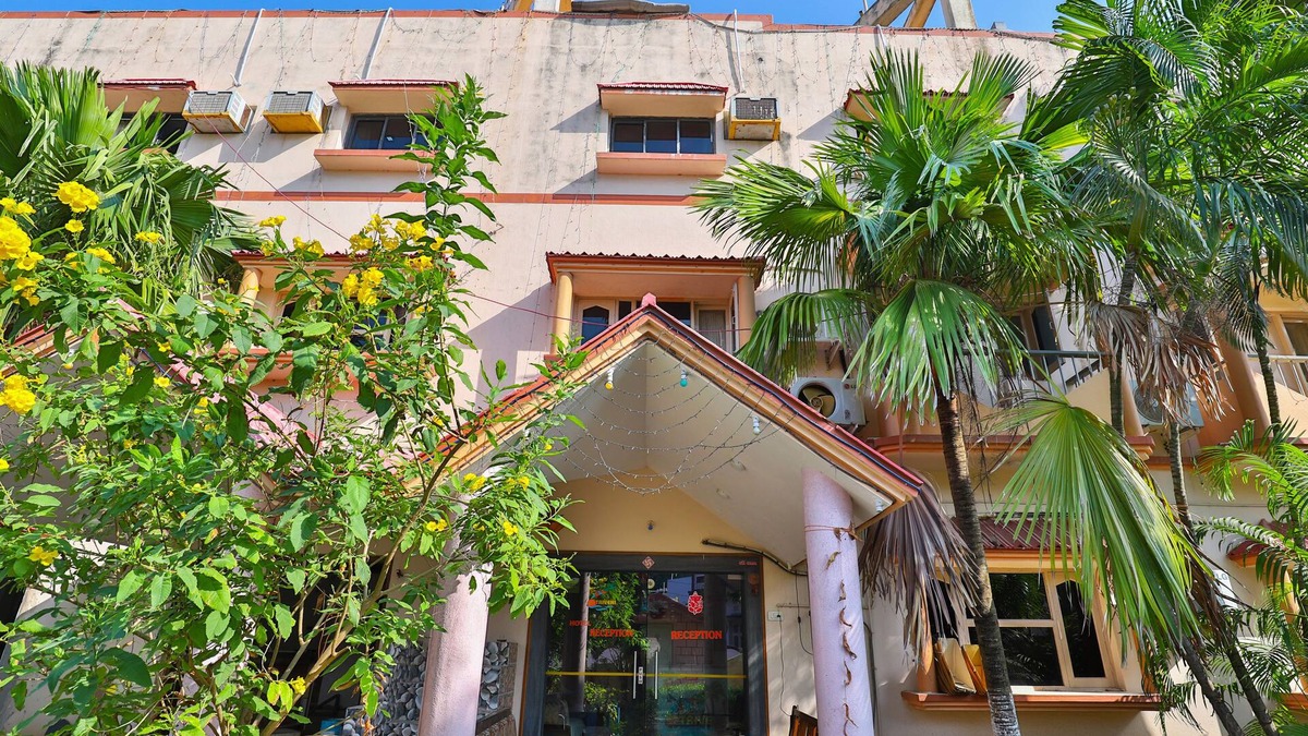 Diu Hotel | OYO 18385 Hotel Triveni
