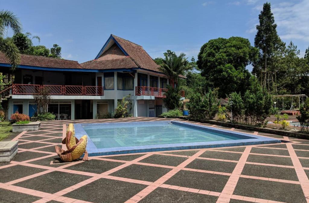 Jambelaer Hotel | OYO 1924 Hotel Rafflesia