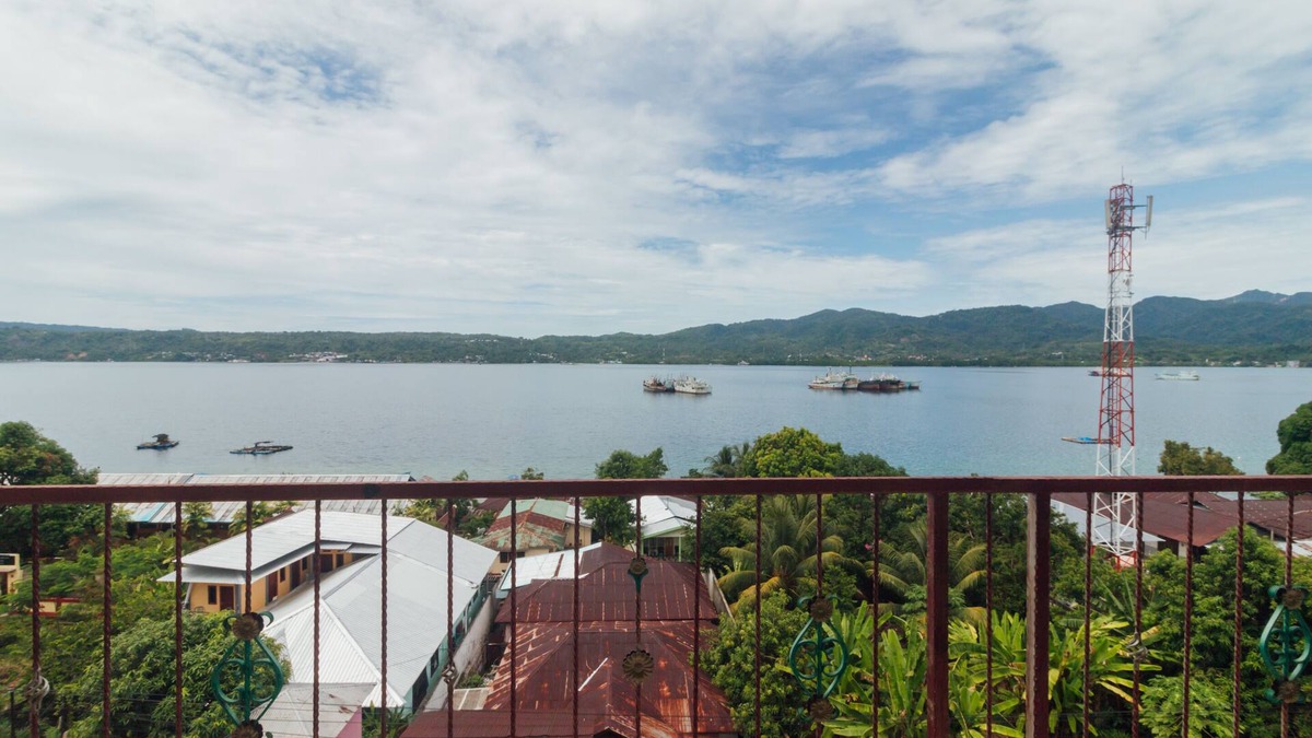 Ambon Hotel | OYO 2269 Hotel Astika