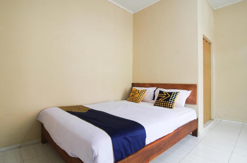 Mandau Hotel | OYO 2592 Homestay Bunda Puja