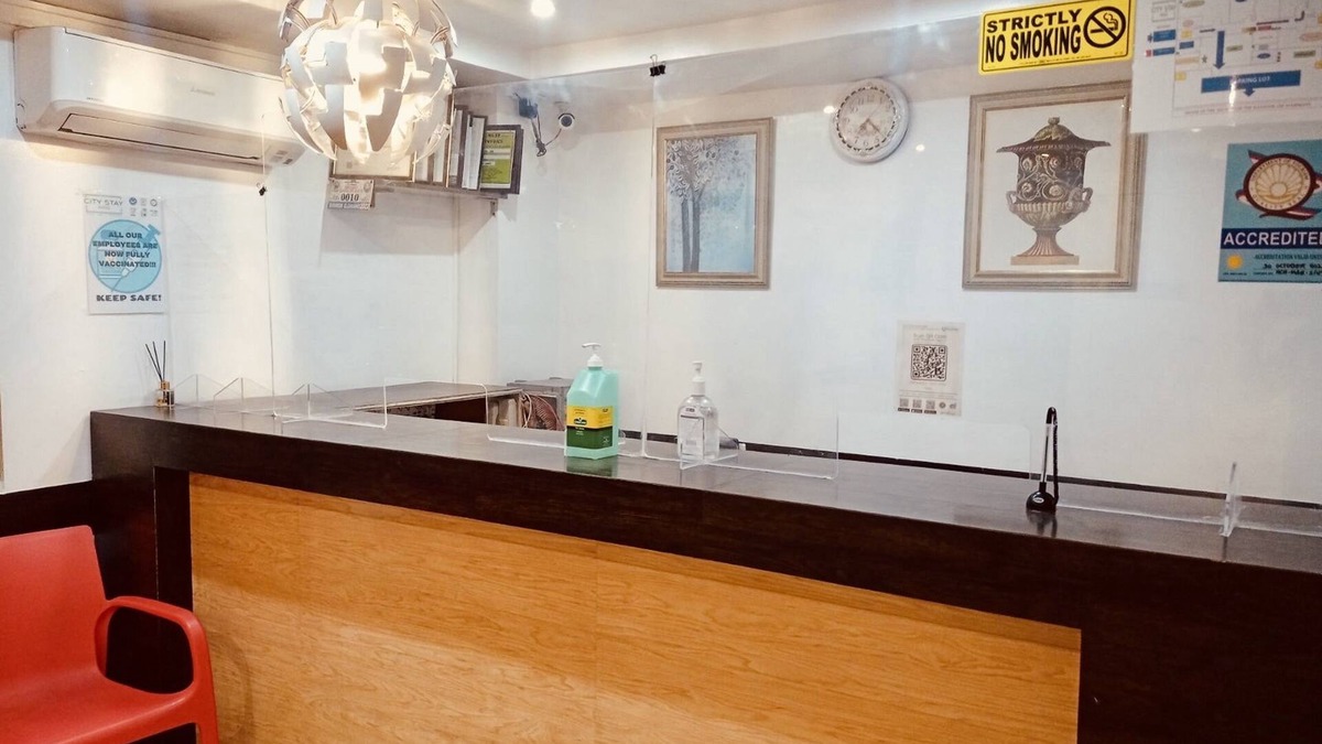 Guadalupe Nuevo Hotel | OYO 888 City Stay Inns Fortview BGC