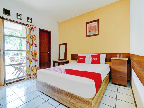 Cigadung Hotel | OYO 90293 Guest House Cigadung 9a