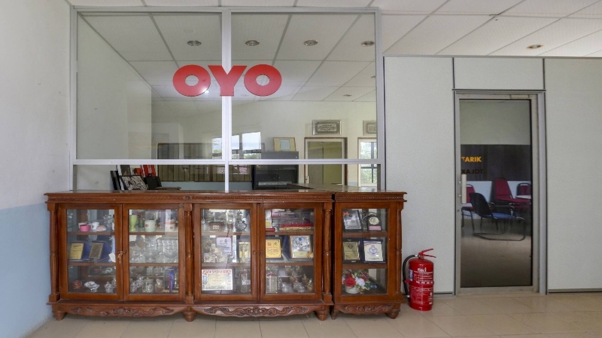 Pasir Puteh Hotel | OYO 90441 Cz Traveler's Hotel