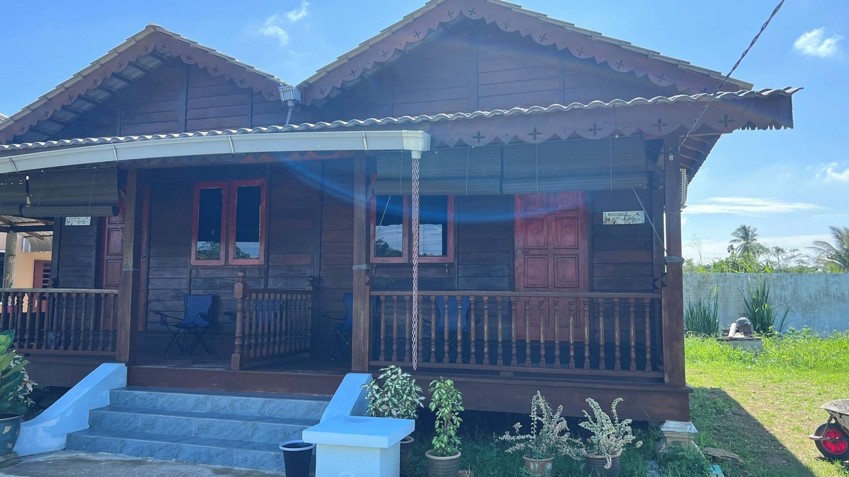 Gurun Hotel | OYO 91014 Sri Ayu Inn