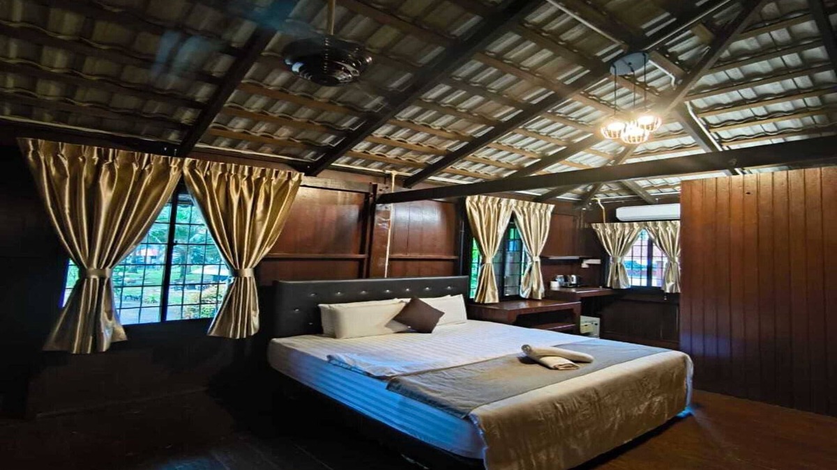 Kampung Nanas Hotel | OYO 91088 Awana Homestay